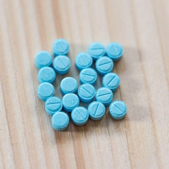 store_01JCBBZHTJW304D5JZ8Y01YCB7_assets_1732705803980 1v lsd pellets microdose 2 2 518_1000x1000_canvas 600x600 1 580x580